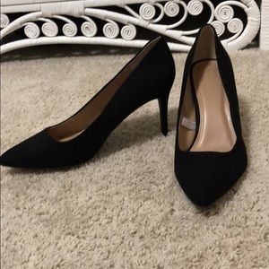 Black pointed Heels